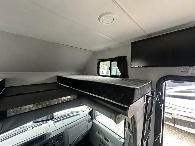 2023 Forest River Forester 2851 LE in RVs & Motorhomes in Nelson - Image 19