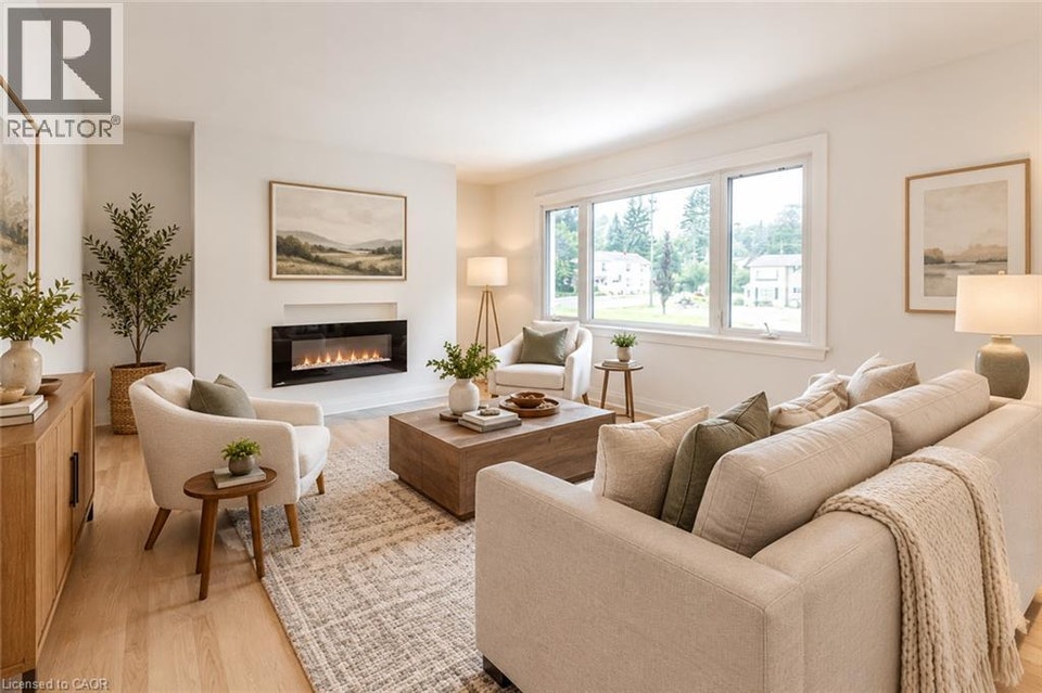 68 WILSON Street E Ancaster, Ontario 3