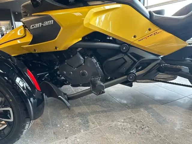 2026 CAN-AM Spyder F3-S (SE6) in Sport Touring in Lanaudière - Image 6