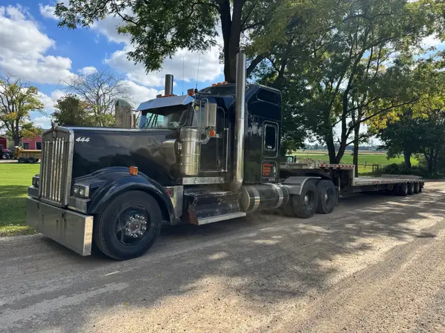 2008 Kenworth W900L with trailer in Heavy Equipment in Morden - Image 4