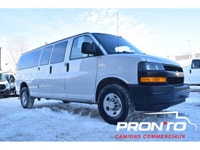 12 Passagers // Attache remorque // Cruise // Camera de recul // Modèle Allonger Superbe condition /... (image 8)