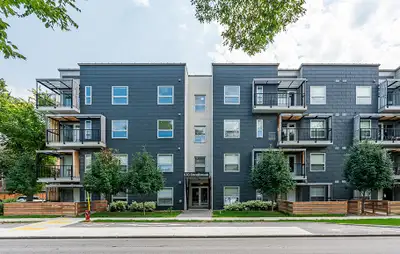 Centrally located in the heart of Winnipeg, 570 Stradbrook Avenue is surrounded by a vibrant communi...