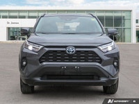 * XLE Premium Upgraded: 18-inch alloy wheels, LED fog lamps, Softex upholstery, driver's seat memory... (image 7)