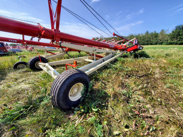 Farm King 16x104 TeleSwing Auger in Farming Equipment in St. Albert - Image 4