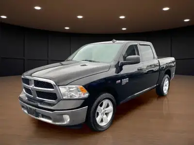 2022 RAM 1500 Classic SLT CLEAN CARFAX!!!! 4x4 HEMI, CRUISE,..., View more