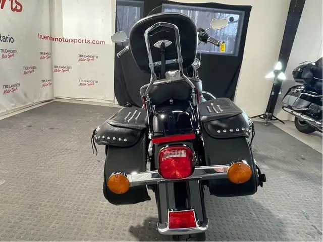 2014 Harley-Davidson Heritage Softail Classic CANADIAN HARLEY/ST in Sport Touring in North Bay - Image 8