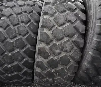 The Michelin XZL 395/85R20 is a legendary military-grade tire engineered for extreme durability, exc...