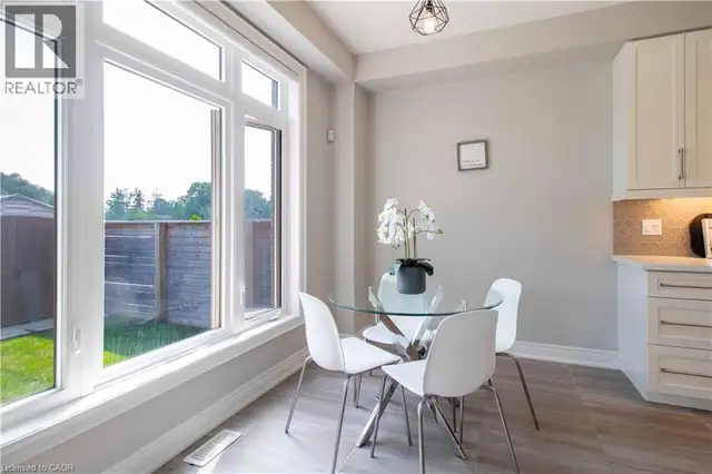 19 SECINARO Avenue Ancaster, Ontario in Long Term Rentals in Hamilton - Image 16