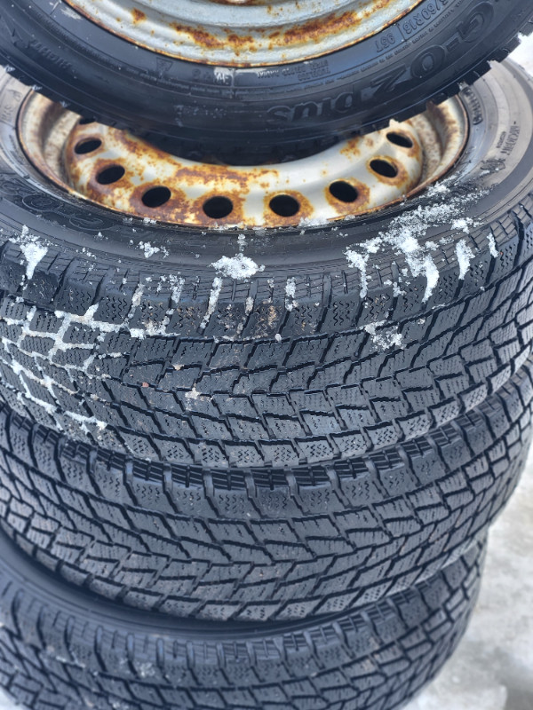 4 tires hiver 215/60/16 toyo avec rims in Tires & Rims in West Island - Image 4