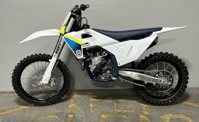 2025 HUSQVARNA FC 350 - WHITE! in Dirt Bikes & Motocross in Thunder Bay - Image 3