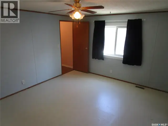 28 Crystal DRIVE Edenwold Rm No.158, Saskatchewan in Houses for Sale in Regina - Image 10