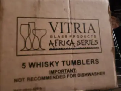 BRAND NEW BOX OF 5 WHISKEY TUMBLERS THE BIG 5 VITRIA GLASS PRODUCTS AFRICA SERIES / $40.00