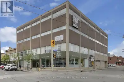 Fantastic office space in a great area. 8591 sq ft of renovated office space. 10 private offices,,op...