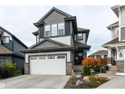 Nestled on a pie lot in a cul-de-sac is this BEAUTIFUL family home! Offering over 2,500 square feet...