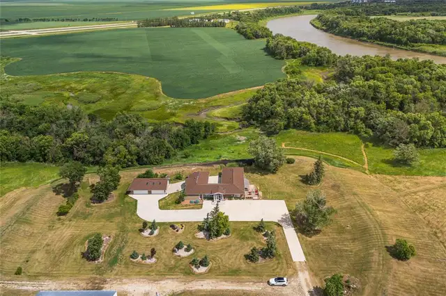107 OUIMET Road Ste Agathe, Manitoba in Houses for Sale in Winnipeg - Image 2