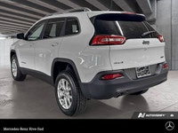 VUS polyvalent et pratique, offrant une bonne capacité 4x4 * Moteur 2,4 L 4 cylindres * Transmission... (image 2)