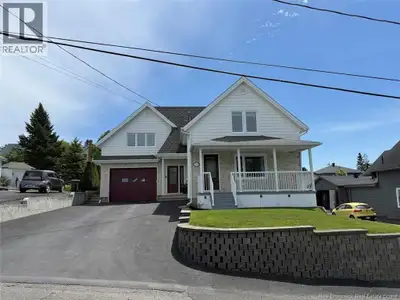 Impeccable home! From the moment you arrive, you will be charmed by this meticulously maintained pro...