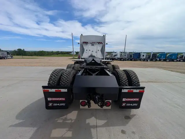 2019 KENWORTH T800 in Heavy Trucks in Saskatoon - Image 8