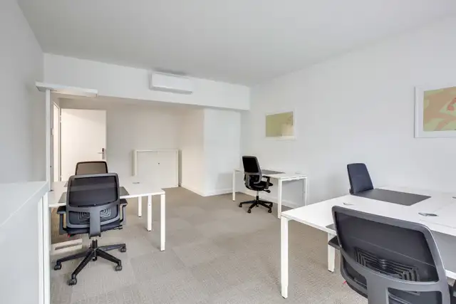Large Office for Rent – Regus Dartmouth Dartmouth in Commercial & Office Space for Rent in Dartmouth - Image 11