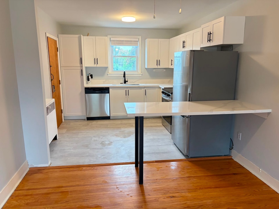 Renovated 2-Bedroom Apartment + Parking 3