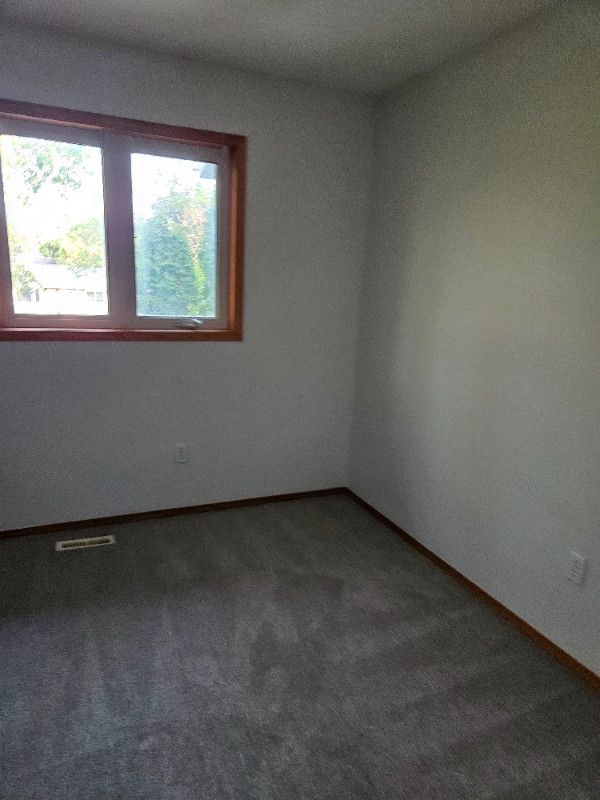 FOREST GROVE/UNIVERSITY/SUTHERLAND 3 BEDROOM DUPLEX FOR RENT Long Term Rentals Saskatoon