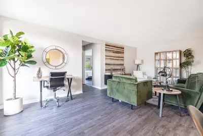 Spacious 2 Bedroom Apartment North London + 1 MONTH FREE, View more