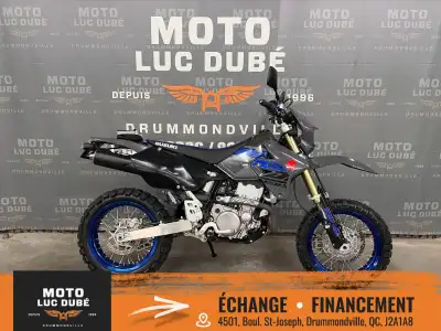 2020 Suzuki DR-Z400SM Suzuki DR-Z400SM 2020 SEULEMENT 2 491 KM MODÈLE SUPER MOTARD 2 KIT DE PNEUS IN...