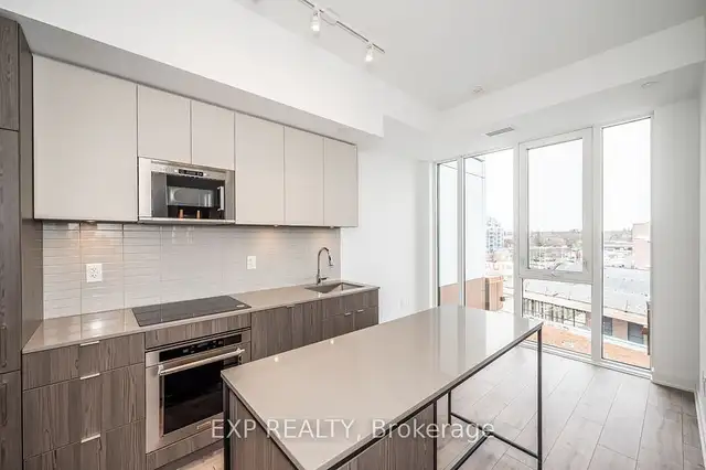 Located in the centre of Port Credit! in Condos for Sale in Mississauga / Peel Region - Image 4