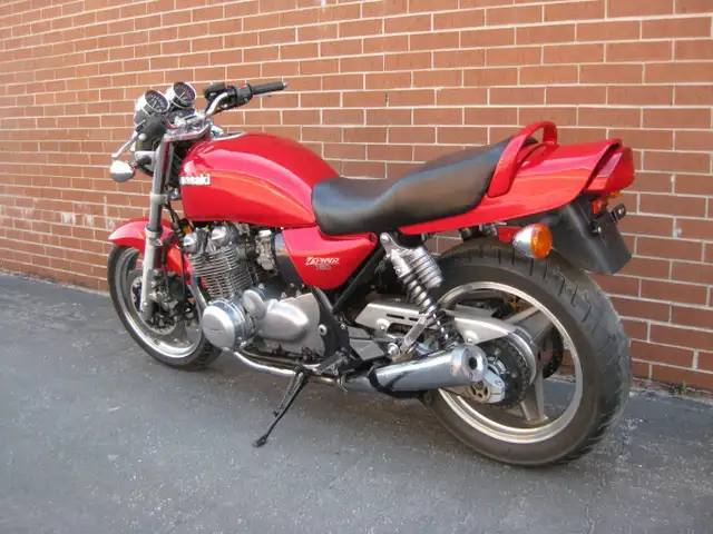1992 KAWASAKI ZEPHYR 750 in Street, Cruisers & Choppers in City of Toronto - Image 3