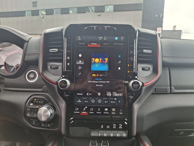 2022 Ram 1500 Rebel Crew 4X4 | 5.7L Hemi | Heated Wheel + Seats in Cars & Trucks in Guelph - Image 4