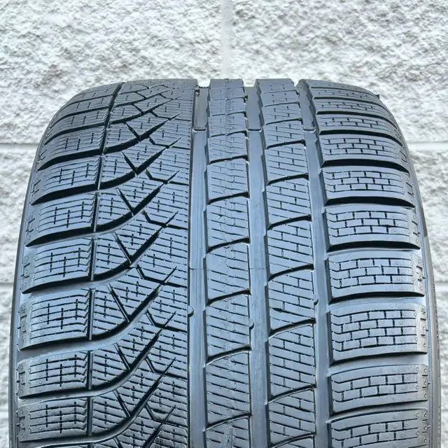 (97%) 4x 285/30R22 Pirelli PZero PNCS Winters in Tires & Rims in City of Toronto - Image 3