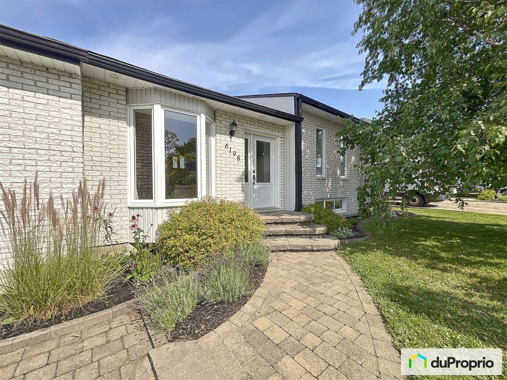 $550,000 - Bungalow for sale in St-Emile — photo 2
