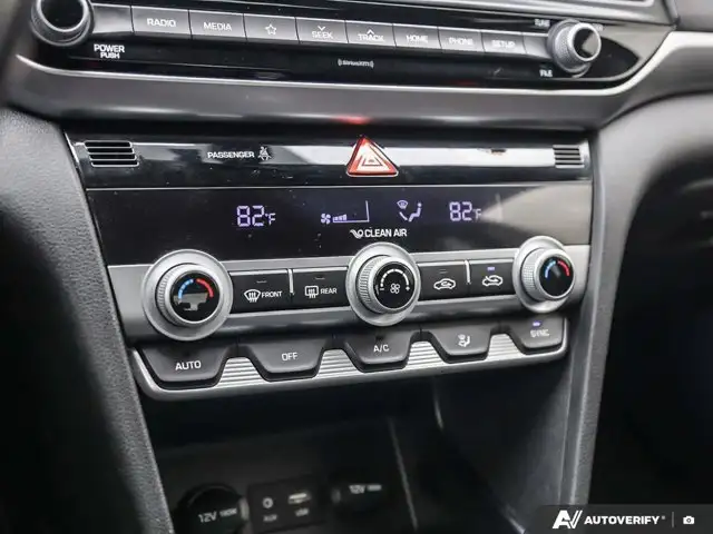 2020 Hyundai Elantra Luxury in Cars & Trucks in London - Image 23