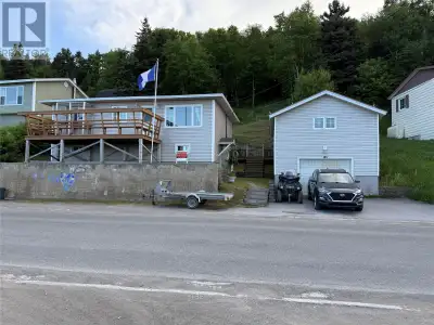 OCEANVIEW property in beautiful Mt. Moriah!!! This quaint three bedroom bungalow has a view of the o...