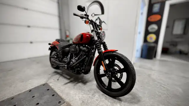 2023 Harley Davidson Street Bob 114 in Touring in Edmonton - Image 2