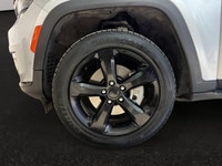 7 Seats | Sunroof | Heated Seats | Remote Start | Navigation | 4 Wheel Drive Experience the perfect... (image 8)