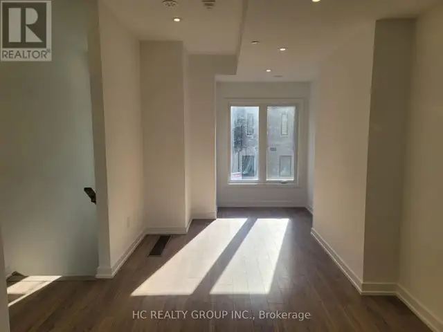 11 CALAMINT LANE Toronto (L'Amoreaux), Ontario in Houses for Sale in City of Toronto - Image 6