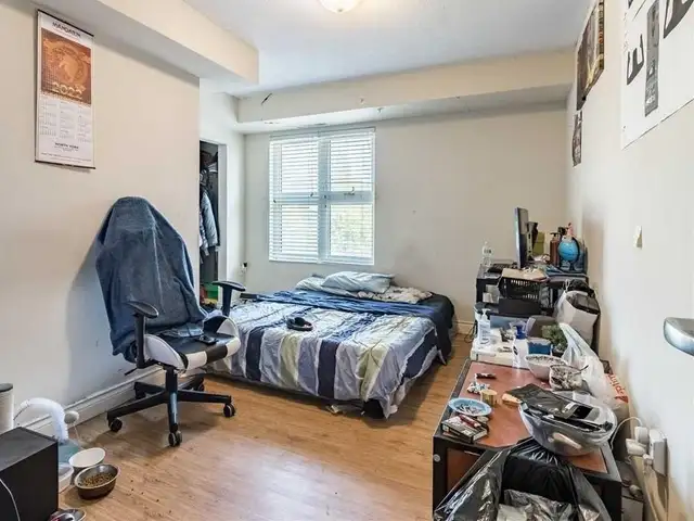 Female Student Housing in Waterloo - Students Only in Long Term Rentals in Kitchener / Waterloo - Image 9