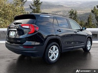 Navigating daily life or exploring new horizons becomes a pleasure in this 2024 GMC Terrain SLE, pre... (image 4)