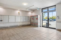 The Greenview has bright, spacious bachelor, 1 bedroom and 2 bedroom units. College Square Shopping... (image 6)