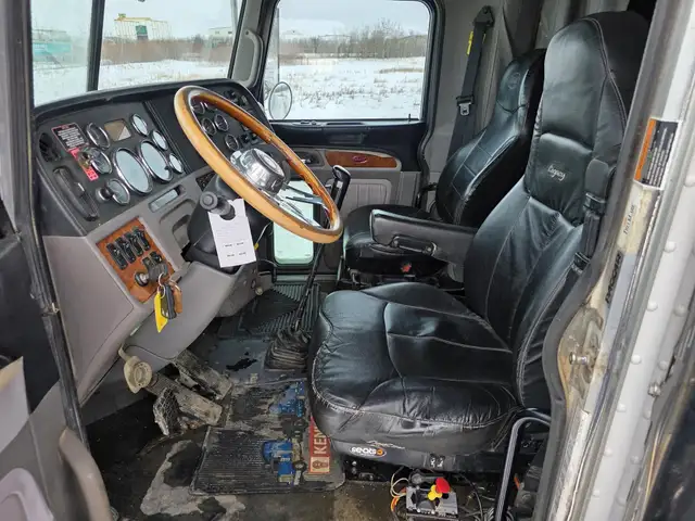 2012 PETERBILT 388 in Heavy Trucks in Saskatoon - Image 20