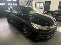 All vehicles come with a full vehicle History Report, ask to see it! 2017 honda accord touring featu... (image 7)