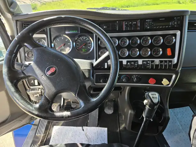 2013 KENWORTH T800 in Heavy Trucks in Saskatoon - Image 24
