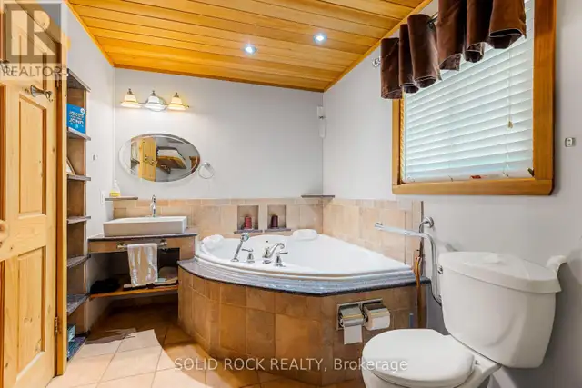 261 LACOURSE LANE Lanark Highlands, Ontario in Houses for Sale in Ottawa - Image 22