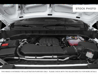 AMVIC Licensed Dealer Crew Cab Short Bed 4WD *Premium Heated Bucket Seats *10-Way Power Driver Seat... (image 7)