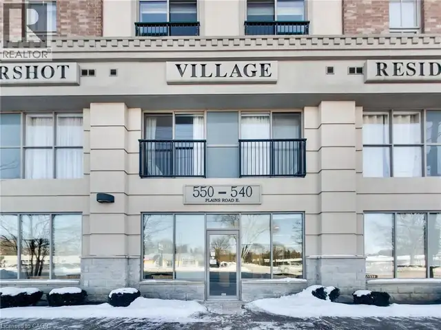 540 PLAINS Road E Unit# 100 Burlington, Ontario in Commercial & Office Space for Sale in Oakville / Halton Region - Image 4