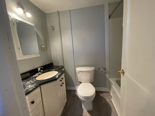 Orillia, 67 Neywash #5   2 bedroom, 1 car parking 4