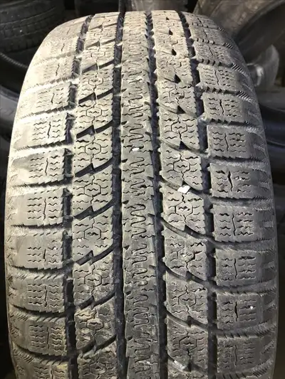 2 x 235/40/19 TOYO observe WINTER tires 90 % tread left Dot#2022 good condition ONLY ONLY ONLY 2 tir...