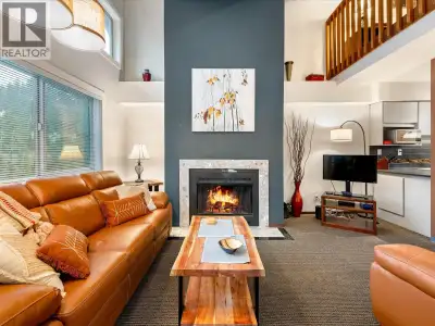 This upgraded 1,031 sq. ft. corner penthouse unit in Whistler Creek Lodge offers excellent short-ter...