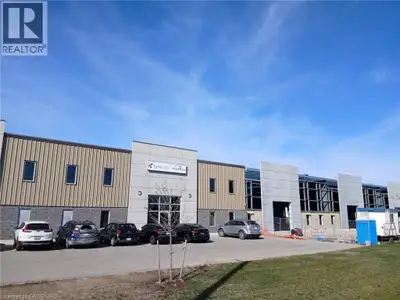 5500 sf industrial unit available June 1st. Unit has one loading dock and a 12x14 drive in door. App...